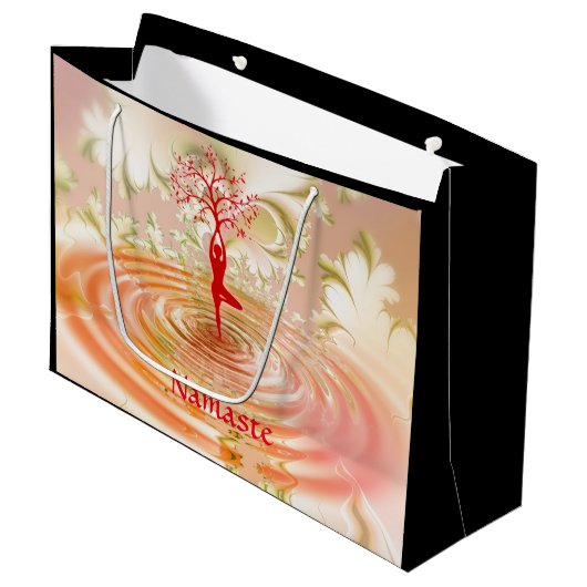 Namaste Zitat Tree of Life Zen Yoga Große Geschenktüte (Vorderseite Schrägansicht)