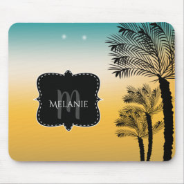 Name 2 des tropischen Sunset-Monogramms mit benutz Mousepad