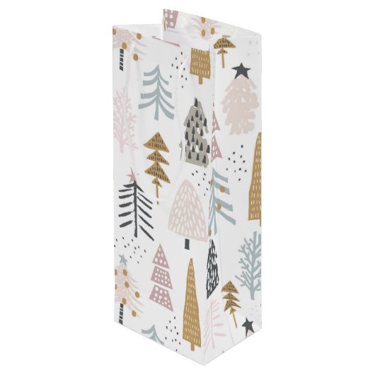 Name-Angebot | Whimsical Winter Tree Muster Geschenktüte Für Weinflaschen (Rückseite Schrägansicht)