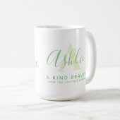 Name Ashlie Bedeutung und Monogramm Ein grüner Tex Kaffeetasse (VorderseiteRechts)