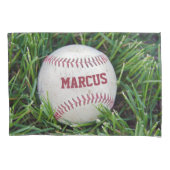 Name auf einem Baseball im Gras Kissenbezug (Vorderseite-Links)