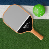 Name der beruflichen Schwarzweiß-Monogramm Pickleball Schläger