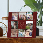 Name der Collage-Monografie-Foto-Reihe personalisi Fotoplatte<br><div class="desc">Benutzerdefiniertes Monogramm und Name mit familienfestem Jahr 8 Foto Gitter elegant roten burgundischen Keepake Foto Rahmen Vorlage Plakette.         Ein nachdenkliches Geschenk für Weihnachten.</div>