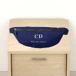 Name der dunkelblauen Monogramm-Initialen Bauchtasche<br><div class="desc">Navy blauer Hintergrund,  weißer Text. Personalisieren und fügen Sie Ihre Monogramm-Initialen und vollständigen Namen.</div>