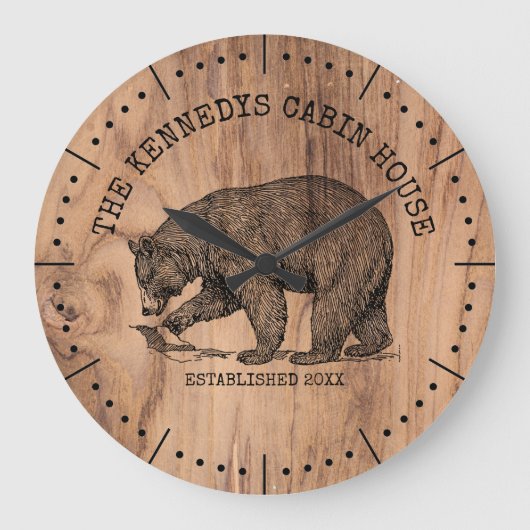 Name der Familie Black Bear Rustic Wohn Cabin Hous Große Wanduhr (Vorderseite)