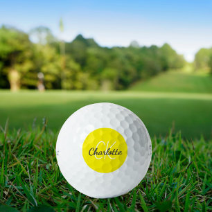 Name der gelben Monogramm-Initialen Golfball