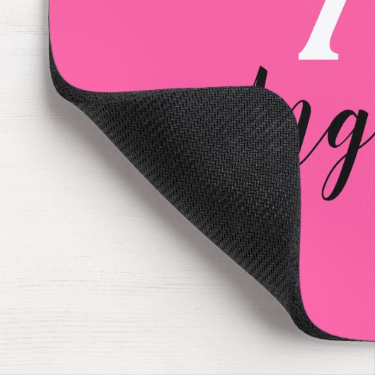 Name der Girl Hot Pink White & Black Monogram Mousepad (Ecke)