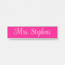 Name der Kalligraphie in heißen Rosa und Weiß