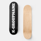 NAME DER KPOP-CUSTOM-GRUPPE (MINIMALISTISCH) SKATEBOARD (Vorderseite)