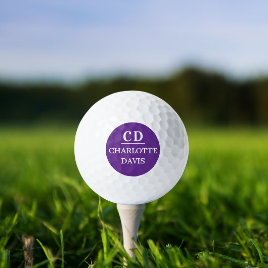 Name der lila Monogramm-Initialen Golfball