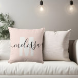 Name der modernen Monogram Handwriting-Kalligrafie Kissen<br><div class="desc">Modernes Monogramm mit handgeschriebenem Kalligrafiennamen.</div>