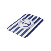 Name der Nautic Anchor Navy Blue Stripes Badematte (Schrägansicht)