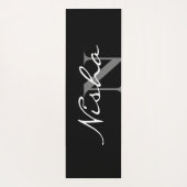 Name der personalisierten Minimal-Schwarz-Weiß-Mon Yogamatte (Rückseite)