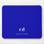 Name der Royal Blue-White-Monogram-Initialen Mousepad<br><div class="desc">Ein königsblauer Hintergrund. Personalisieren und fügen Sie einen Namen und Monogrammbuchstaben hinzu. Weiße Buchstaben.</div>