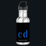 Name der schwarzblauen Monografie modern Edelstahlflasche<br><div class="desc">Ein klassischer schwarzer Hintergrund. Blauer und weißer Text. Personalisieren Sie Ihre Monogramm-Initialen und Ihren Namen und fügen Sie sie hinzu. Für ihn und sie.</div>