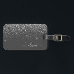 Name der Silver Gray Girly Glitzer Sparkle Monogra Gepäckanhänger<br><div class="desc">Silber und Grau (Grau),  Funkeln Glitzer Monogram Name und Initial Luggage Bag Tag. Der Gepäcktag ist der perfekte 16-köpfige Geburtstag,  Hochzeit,  Brautparty,  Babydusche oder Junggeselinnen-Abschied für jemanden,  der sein Zimmer stilvoll dekoriert.</div>