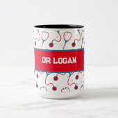 Name des Arztes für das Stethoskop Zweifarbige Tasse (Mittel)