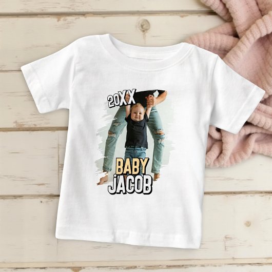 Name des Babys Modernes, einfaches Grunge Custom B Baby T-shirt