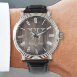 Name des benutzerdefinierten Monogramms Rustikaler Armbanduhr<br><div class="desc">Erstellen Sie Ihre eigene personalisierte Uhr mit Ihrem eigenen Monogramm und Namen auf einem rustikalen Bauernstil Holzputz Hintergrund. Sie können ganz einfach mehr Text oder Bilder hinzufügen,  Schriftart und Hintergrund anpassen.</div>
