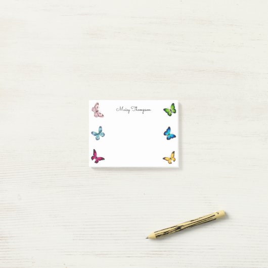 Name des Butterfells Monogram Post-it Klebezettel (Auf Schreibtisch)