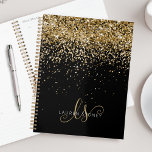 Name des Gold Glitzer Glam Monogram Planer<br><div class="desc">Glam Gold Glitzer Elegant Monogram Planner Persönlich gestalten dieses schicke Design mit elegantem goldglänzenden Glitzer auf schwarzem Hintergrund. Das Design enthält Ihr handgeschriebenes Skriptmonogramm mit hübschen Wirbel und Namen.</div>