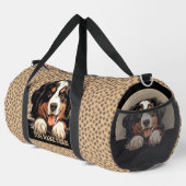 Name des Hundes hinzufügen, Bernese Mountain Dog Duffle Bag (Rechte Ecke)
