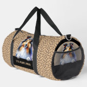 Name des Hundes hinzufügen, Shetland Sheepdog Duffle Bag (Rechte Ecke)