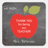 Name des Lehrers | Rote Tafel Apfel danke Quadratischer Aufkleber (Vorderseite)