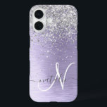 Name des lila gebürsteten Metalls Silber Glitzer M iPhone 16 Hülle<br><div class="desc">Dieses schicke Gehäuse mit hübschem silberfarbenem Glitzer auf lila,  gebürstetem metallischem Hintergrund ist einfach zu personalisieren.</div>
