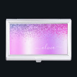 Name des lila Glitzer Glam Metal Monogram Visitenkarten Dose<br><div class="desc">Lila Imitate belichten den metallischen Sparkle Glitzer gebürstetes Metal Monogram Name Business Card Holder. Das macht den perfekten 16 Geburtstag,  Hochzeit,  Brautparty,  Jubiläum,  Babydusche oder Junggeselinnen-Abschied Geschenk für jemanden,  der Lieben glamourösen Luxus und schicke Stile.</div>