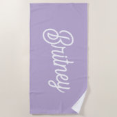 Name des Lila Monogramms für den personalisierten Strandtuch (Vorderseite)