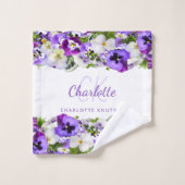 Name des lila, weißen Blütenmonogramms Badhandtuch Set (Waschlappen)