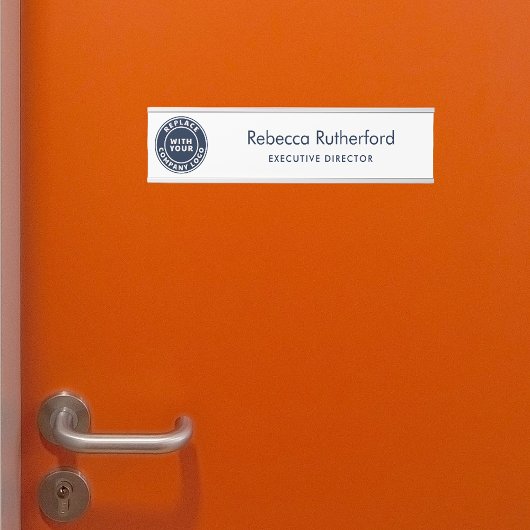 Name des Mitarbeiters und Jobbezeichnung des Unter Türschild