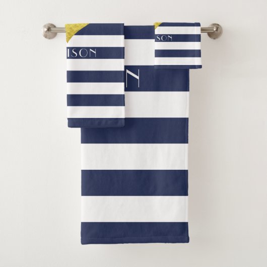 Name des modernen Navy Blue Stripes Badhandtuch Set (Insitu)
