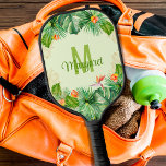 Name des Monogram-Skripts für tropische Wasserfarb Pickleball Schläger<br><div class="desc">Tropisches Paradies themed personalisiert Pickleball Paddel mit Aquarell Hawaiian Blume und Blattwerk mit einem optionalen Monogramm und/oder Namen in einem bearbeitbaren Schriftart Stile und Farben, die Sie ändern, um Ihren eigenen Look zu erstellen, indem Sie im Bereich PERSONALIZE auf EDIT klicken. PADDLE OPTIONEN: Wählen Sie auf der Bestellseite die Farben...</div>