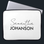 Name des Monogramm-Skripts | Moderne Minimalistisc Laptopschutzhülle<br><div class="desc">Name des Monogramm-Skripts | Moderne Minimalistische Weibchen</div>