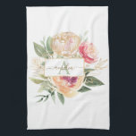 Name des Monogrammes "Peony and Gold Foil Blogram  Geschirrtuch<br><div class="desc">Dieses individuell anpassbare Teetuch wurde speziell für die Abstimmung mit unserer Peony Bloom Monogram Kollektion entwickelt und bietet üppige Blume aus Rosa und Goldperle mit grünem Blattwerk. Für eine erweiterte Anpassung dieses Designs, z.B. das Ändern des Layouts, des Schriftartes oder der Textgröße, klicken Sie bitte auf den obigen Button "KENNEN"....</div>