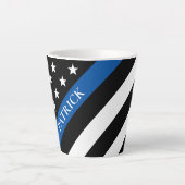 Name des Monogramms für das dünne blaue Line-Poliz Milchtasse (Vorderseite)