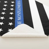 Name des Monogramms für das dünne blaue Line-Poliz Sherpadecke (3/4)