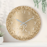 Name des Monogramms für den Glitzer aus goldgegoss Große Wanduhr<br><div class="desc">Dieses schicke Design mit hübschem vergoldeten Glitzer auf goldgebürstetem metallischem Hintergrund verleiht dem Hotel eine angenehme Atmosphäre.</div>