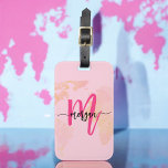 Name des Monogramms für den World Traveller in Hot Gepäckanhänger<br><div class="desc">Reisen Sie stilvoll mit unserem Hot Pink World Traveller Map Monogram Name Luggage Tag! Mit einem lebhaften, heißen rosa Design und einem Weltkarten-Hintergrund ist dieses Tag mit Ihrem Namen und Monogramm in einem schicken Schriftart personalisiert. Ideal, um Ihr Gepäck schnell und einfach zu identifizieren, es kombiniert Mode mit Funktion. Aus...</div>