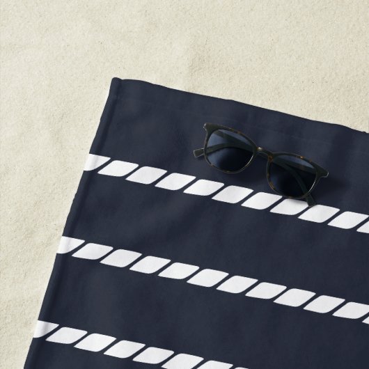 Name des nautischen dunklen Schiffes der rustikale Strandtuch (Beispiel)