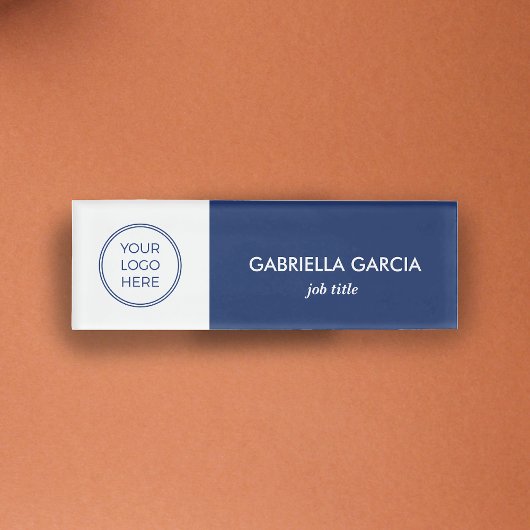 Name des Navy Blue-Logo-Mitarbeiters Namenschild