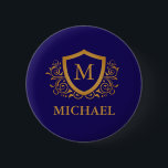 Name des Personalisierten Monogramms für Navy Blue Button<br><div class="desc">Navy Blue und Gold Personalisiert Stylish Monogram Name. Für weitere Anpassungen klicken Sie bitte auf die Schaltfläche "Anpassen" und verwenden Sie unser Designwerkzeug,  um diese Vorlage zu ändern.</div>