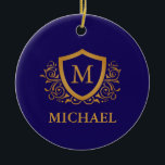 Name des Personalisierten Monogramms für Navy Blue Keramik Ornament<br><div class="desc">Navy Blue und Gold Personalisiert Stylish Monogram Name. Für weitere Anpassungen klicken Sie bitte auf die Schaltfläche "Anpassen" und verwenden Sie unser Designwerkzeug,  um diese Vorlage zu ändern.</div>