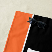 Name des personalisierten Orange-Fußballspielers Strandtuch (Beispiel)