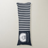 Name des Personalisierten Schiffes Navy Blue Nauti Seitenschläferkissen (Vorderseite Vertikal)