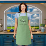 Name des Produkts in grün Schürze<br><div class="desc">Ein schlauer grüner Hintergrund. Personalisieren und fügen Sie Ihren Vornamen,  Monogramm-Initialen und vollständigen Namen. Verwenden Sie Ihre Backspace-Taste,  um sie zu löschen,  wenn Sie die Schürze ohne Ihren vollständigen Namen gewollt haben.</div>