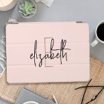 Name des rosafarbenen Monogrammes iPad Air Hülle<br><div class="desc">Mit diesem mit Monogramm iPad Cover in Schwarz, Rosa und Gold fügen Sie Ihrer Arbeit eine einzigartige Touch hinzu. Dieses moderne und raffinierte Design zeichnet sich durch Ihren eigenen persönlichen Namen und eine erste anmutige, in schwarz und gold geschrieben. Der rot-rosa Hintergrund bietet eine schicke Kulisse, während das weiße Drehbuch...</div>