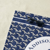 Name des Schiffes Navy Blue Anchor White Strandtuch (Beispiel)